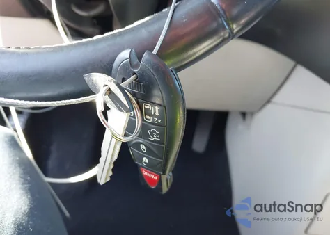 2013 Chrysler Town & Country Touring from USA, damaged, VIN 2C4RC1BG0DR741937